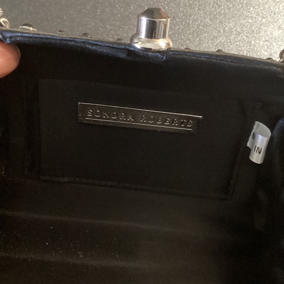 Sandra Robert’s sequined bag - Picture 4 of 4
